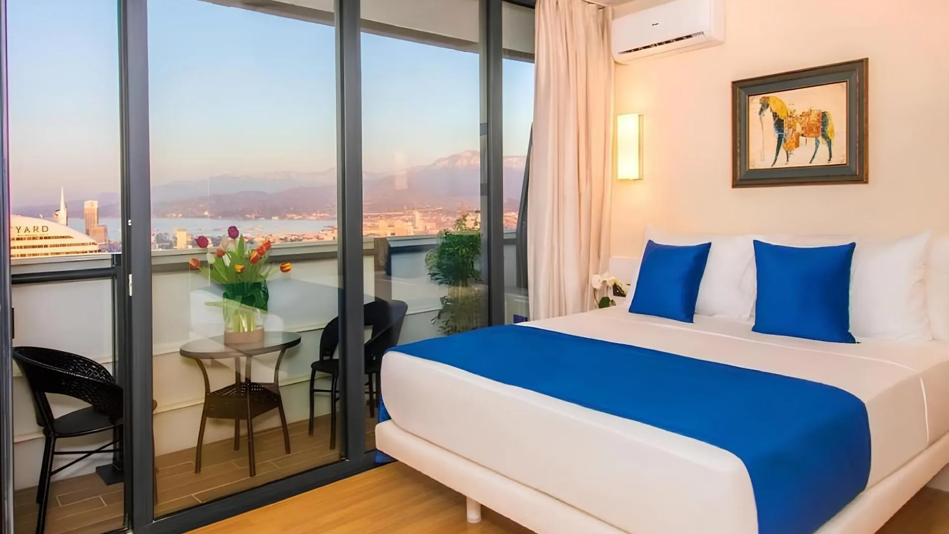 Orbi City Sea View Aparthotel Batumi